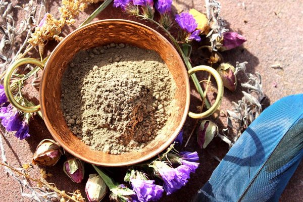 rape flowers queen of the forest sacred tobacco snuff rhapé indigenous plant medicine ceremony aya